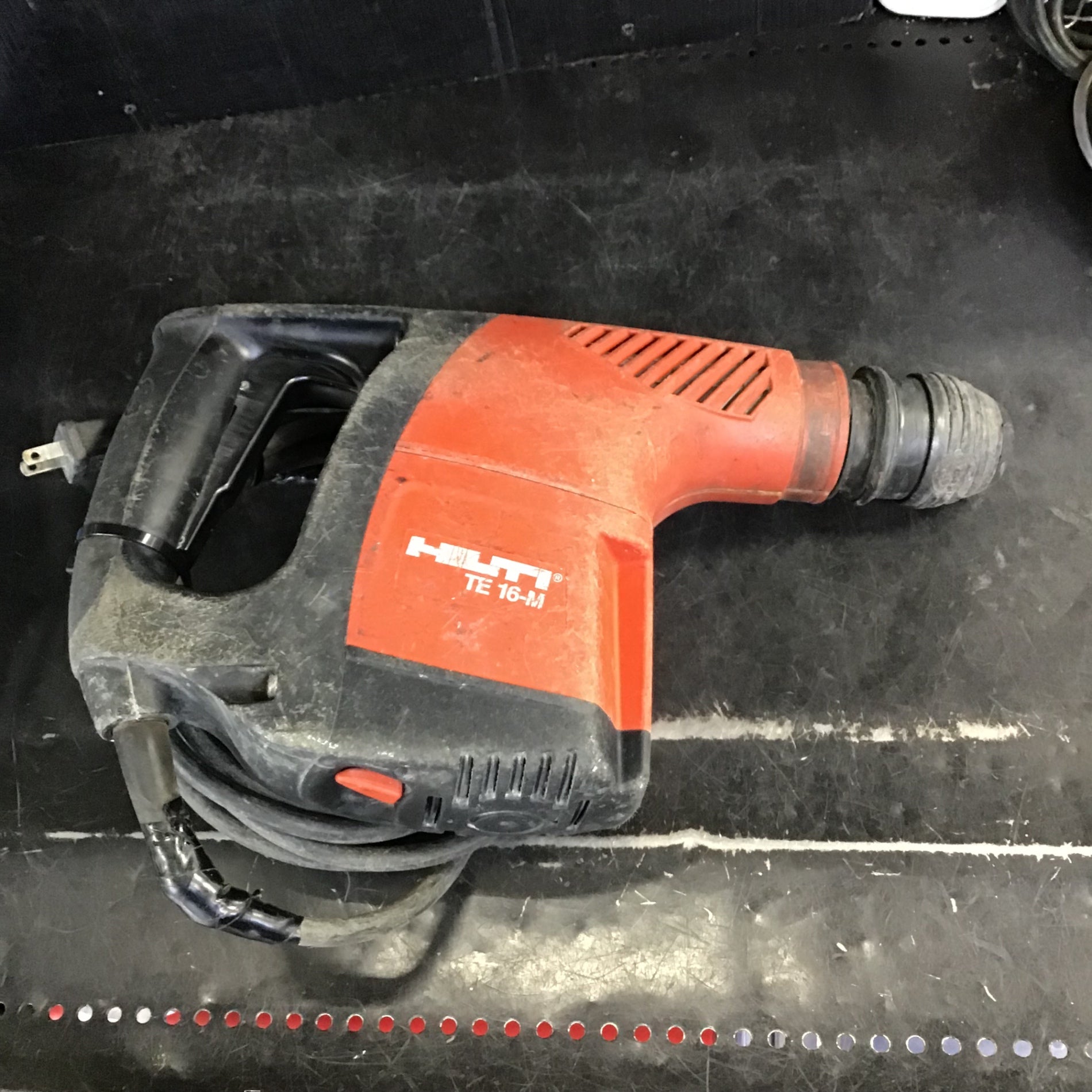 ○ヒルティ(HILTI) ハンマドリル TE16-M コード補修有 本体のみ【草加