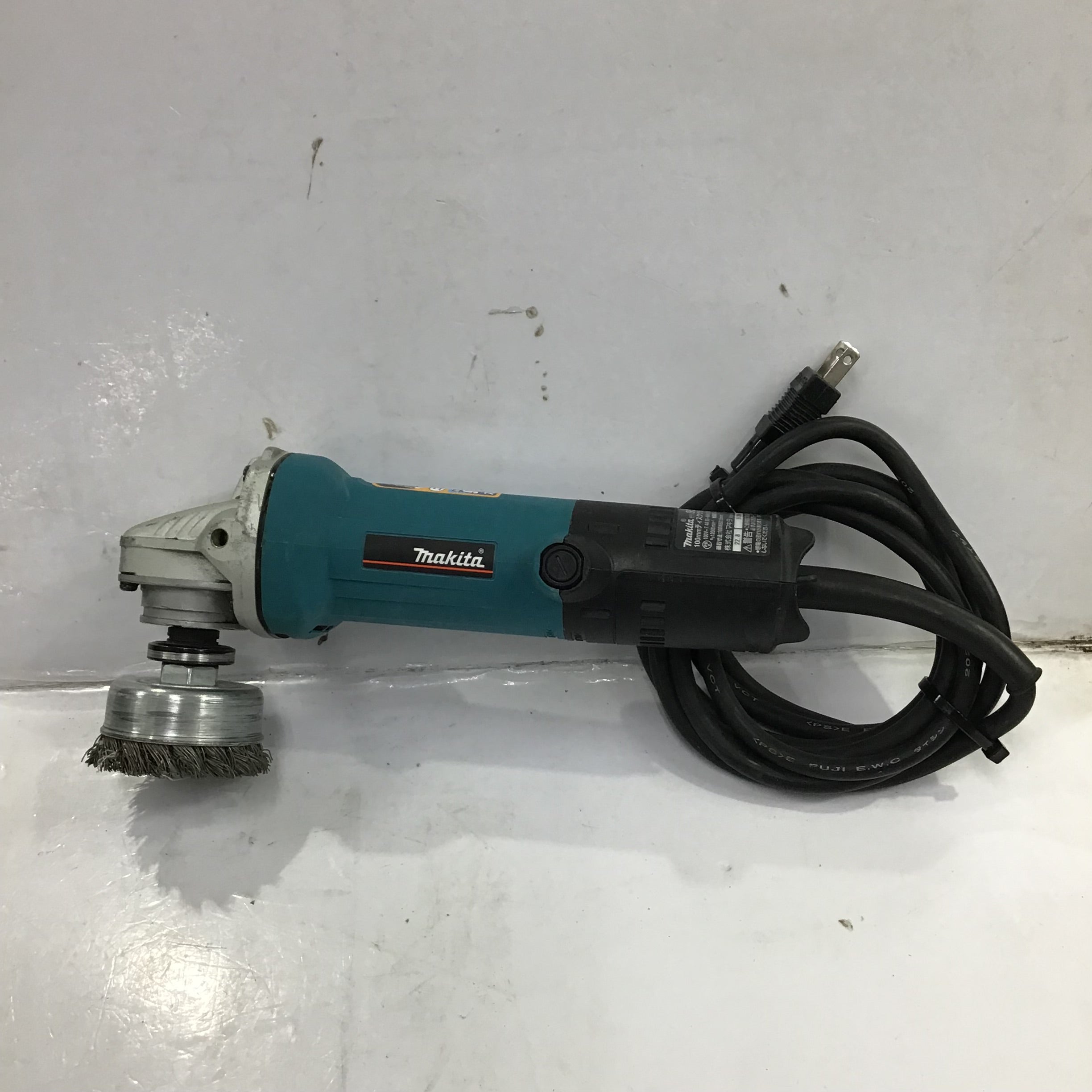 ☆マキタ(makita) 100mmディスクグラインダ 9533B【町田店】 | アクト