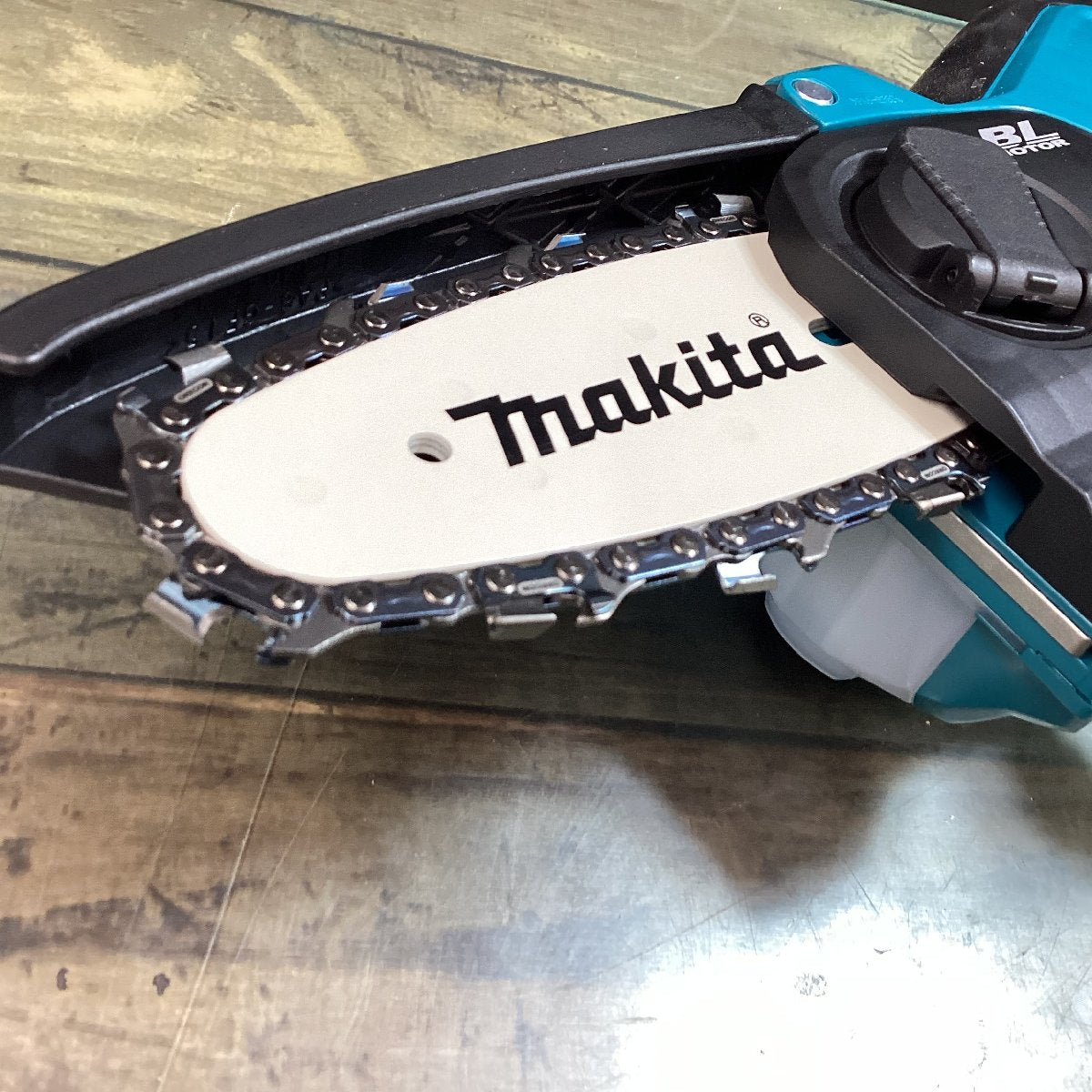 ☆マキタ(makita) コードレスハンディソー MUC101DRG【東大和店