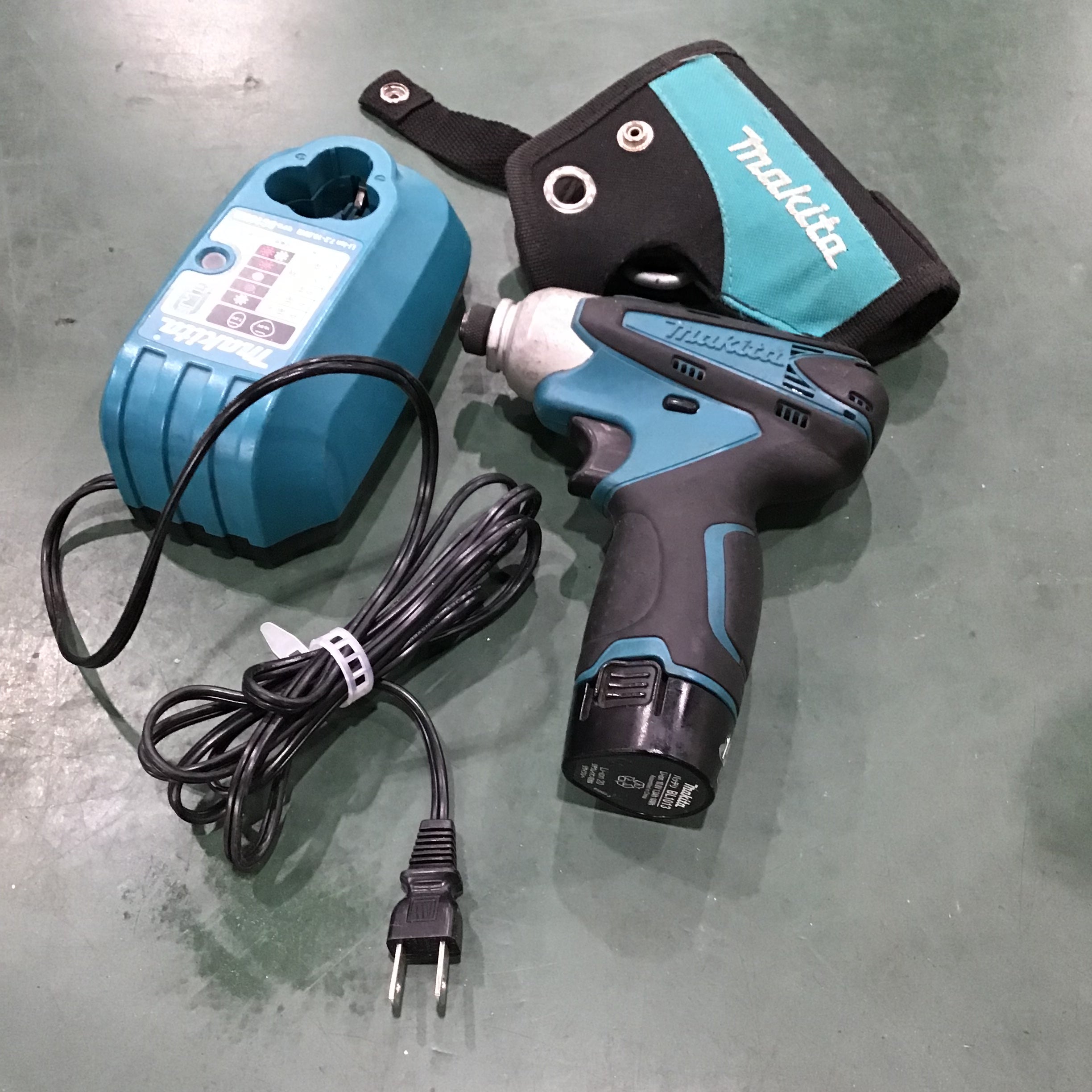 ☆マキタ(makita) コードレスインパクトドライバー TD090DWX【川口店