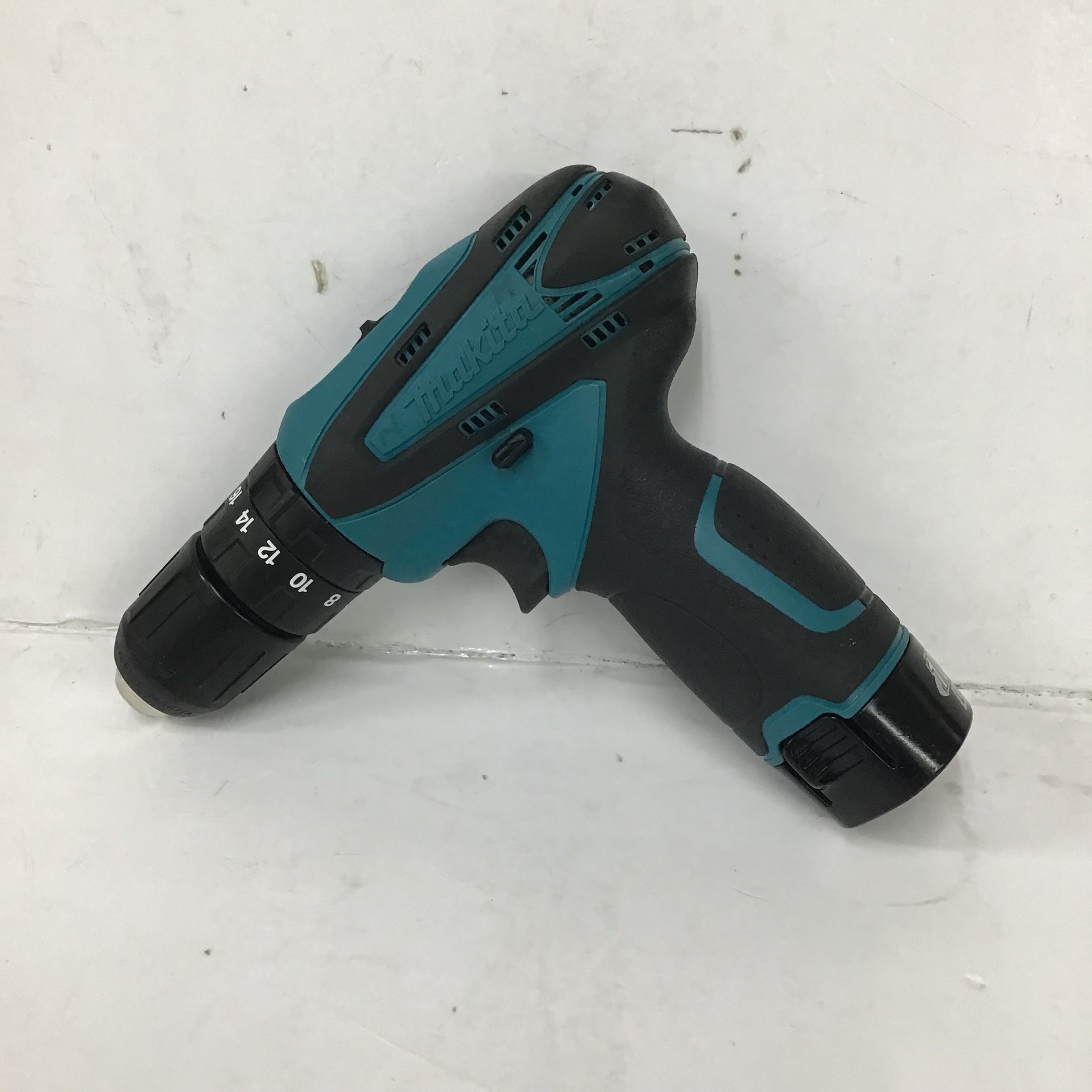 マキタ マキタ Makita 充電式震動ドライバドリル HP330DWX - 電動工具