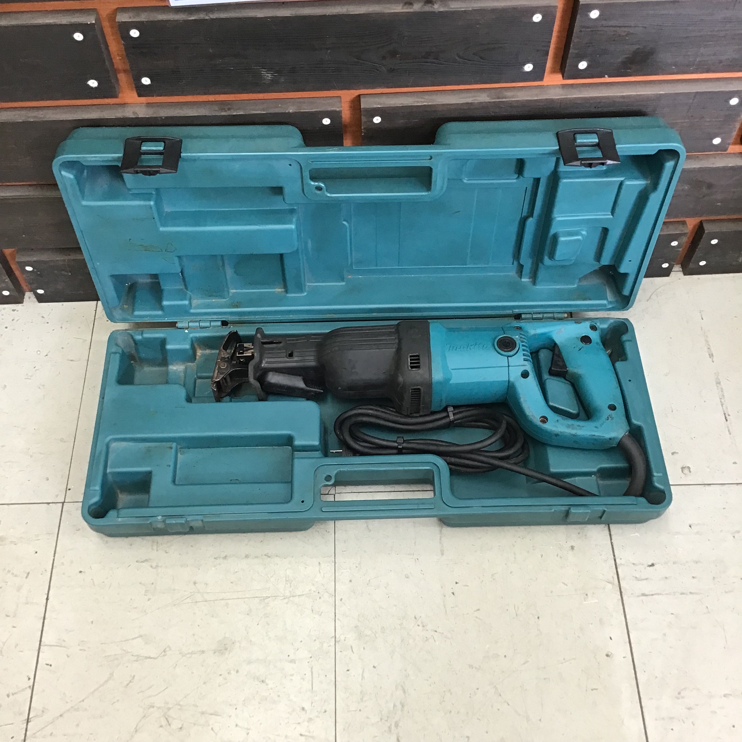 〇マキタ(makita) セーバソー(レシプロソー) JR3030T【鴻巣店