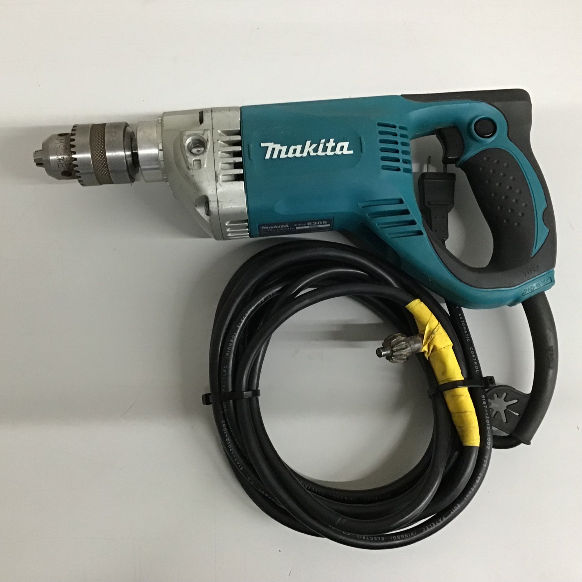 中古品】☆送料無料☆マキタ makita 電気ドリル 6305 本体のみ【戸田店