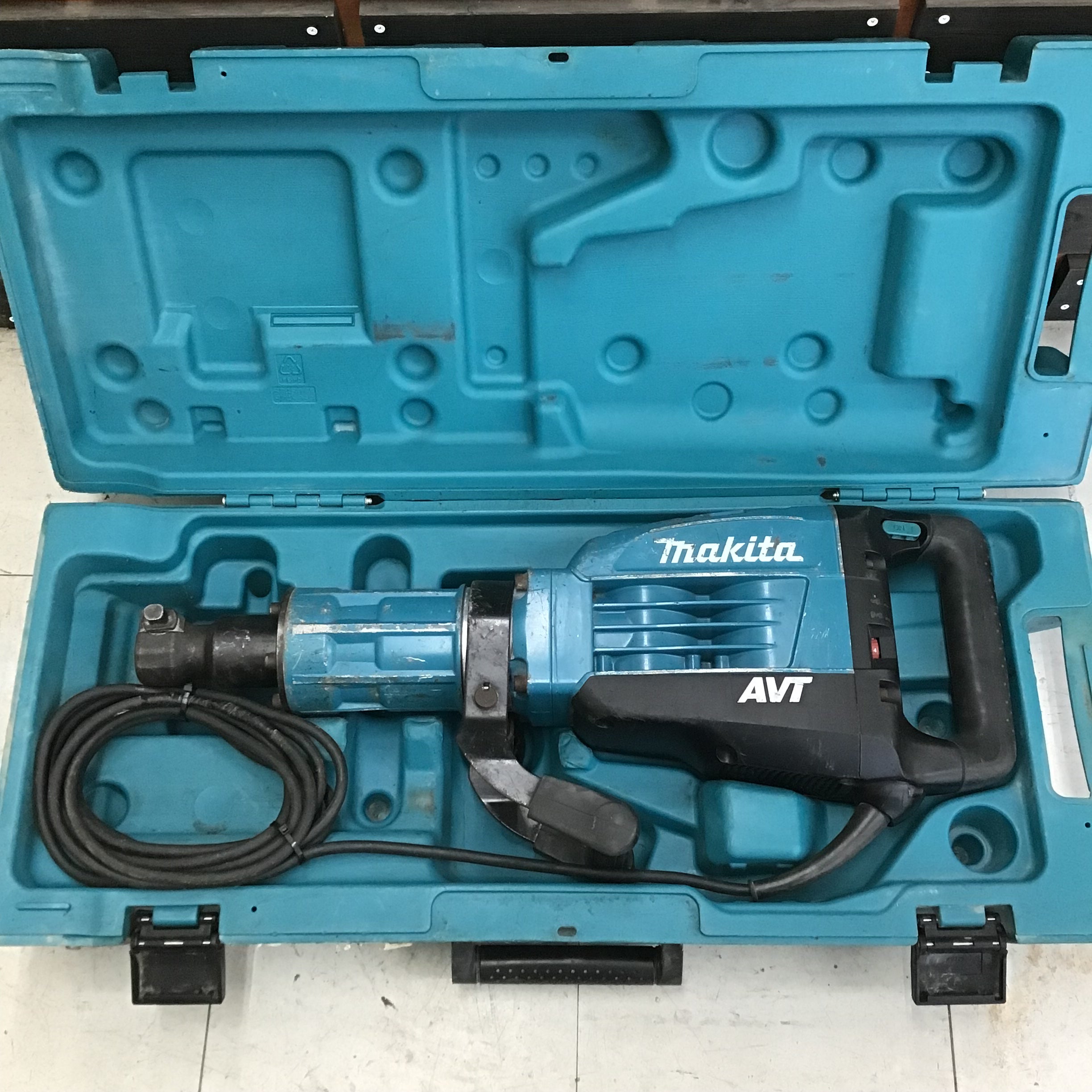 店頭受取り限定】☆マキタ(makita) 電動ハンマ HM1317C 【鴻巣店