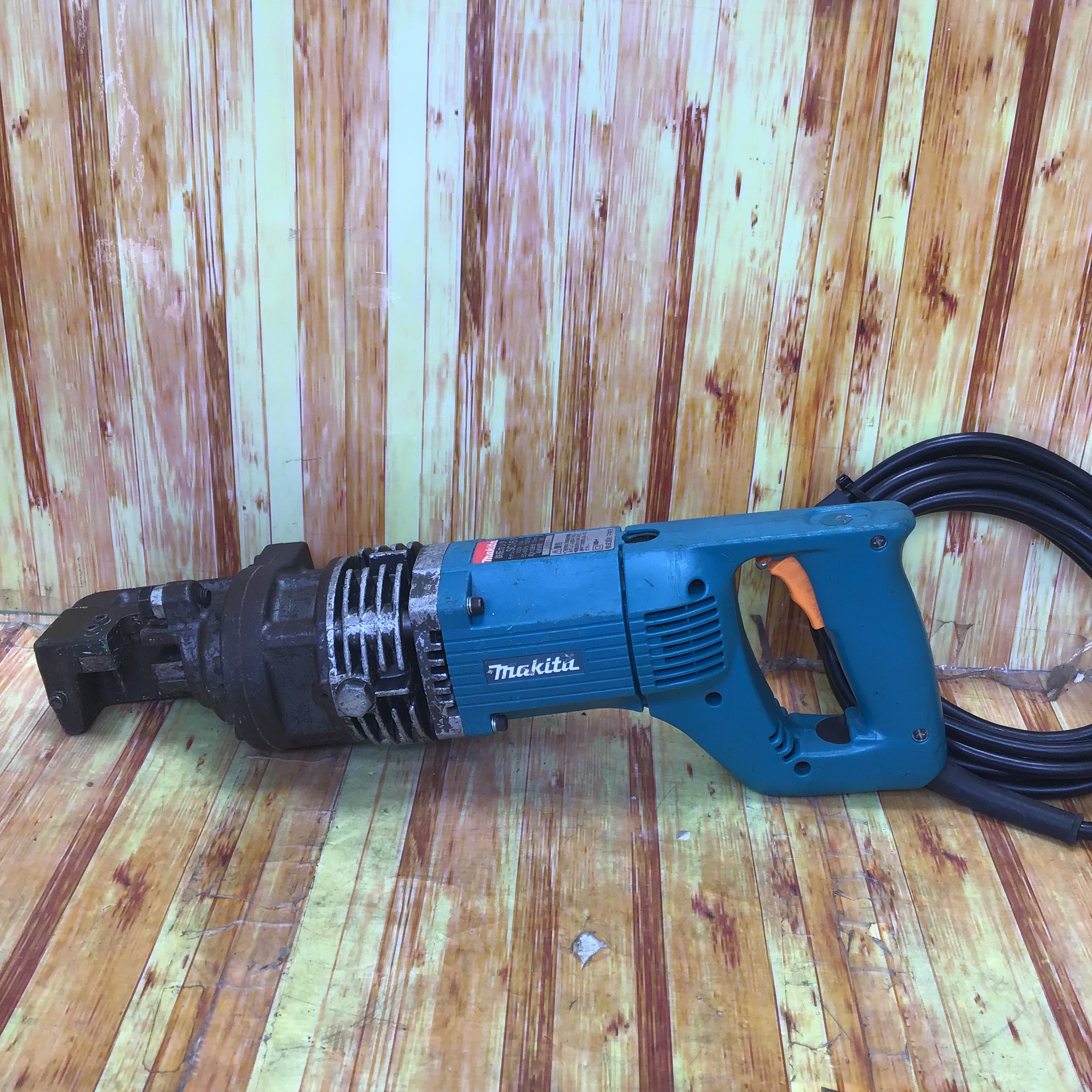 〇マキタ(makita) 鉄筋カッター SC161【草加店】 | アクトツール