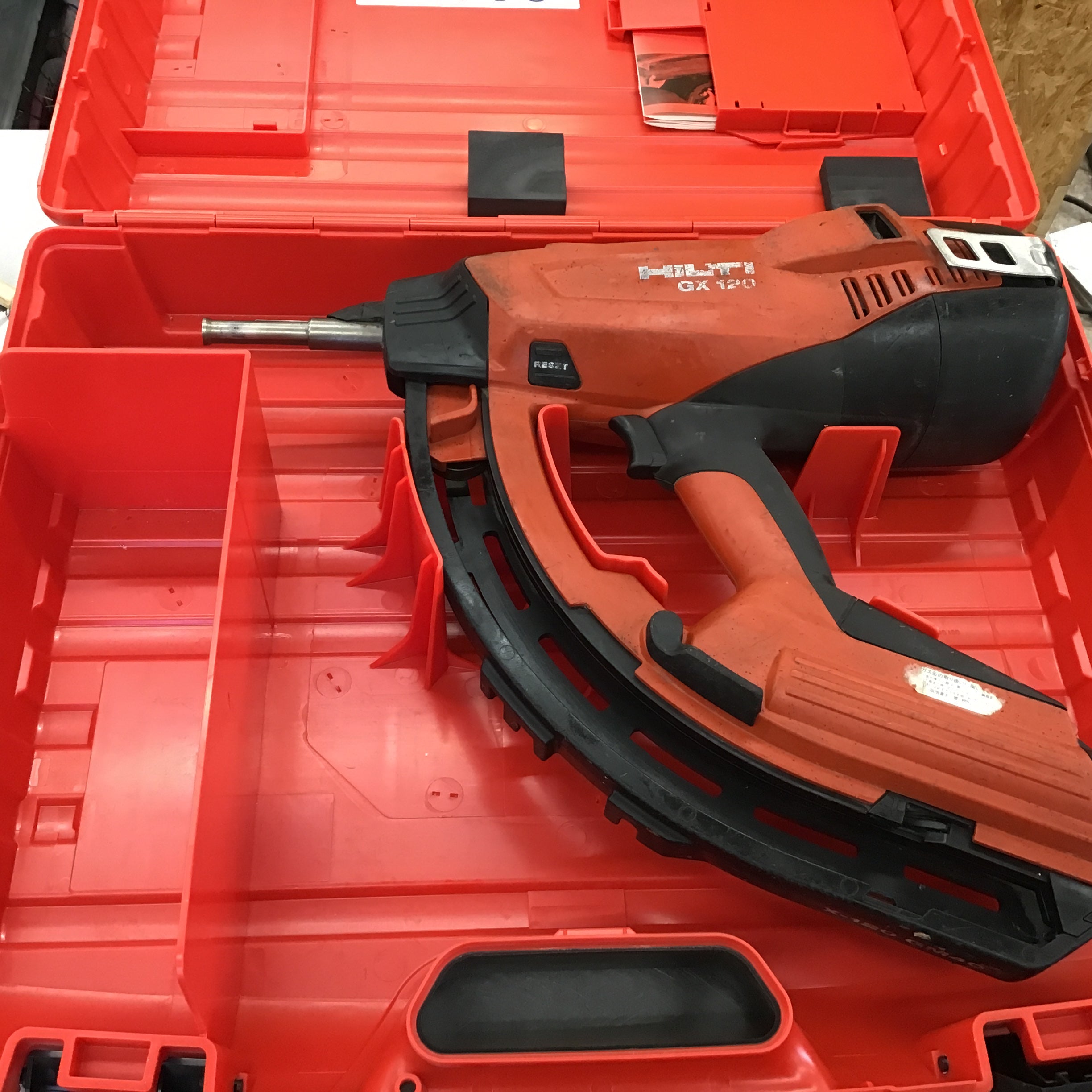 ☆品☆HILTI ヒルティ ガス式鋲打ち機 GX120 ケース付 ガス式鋲打機 ガスネイラー ガス銃 軽天 65765