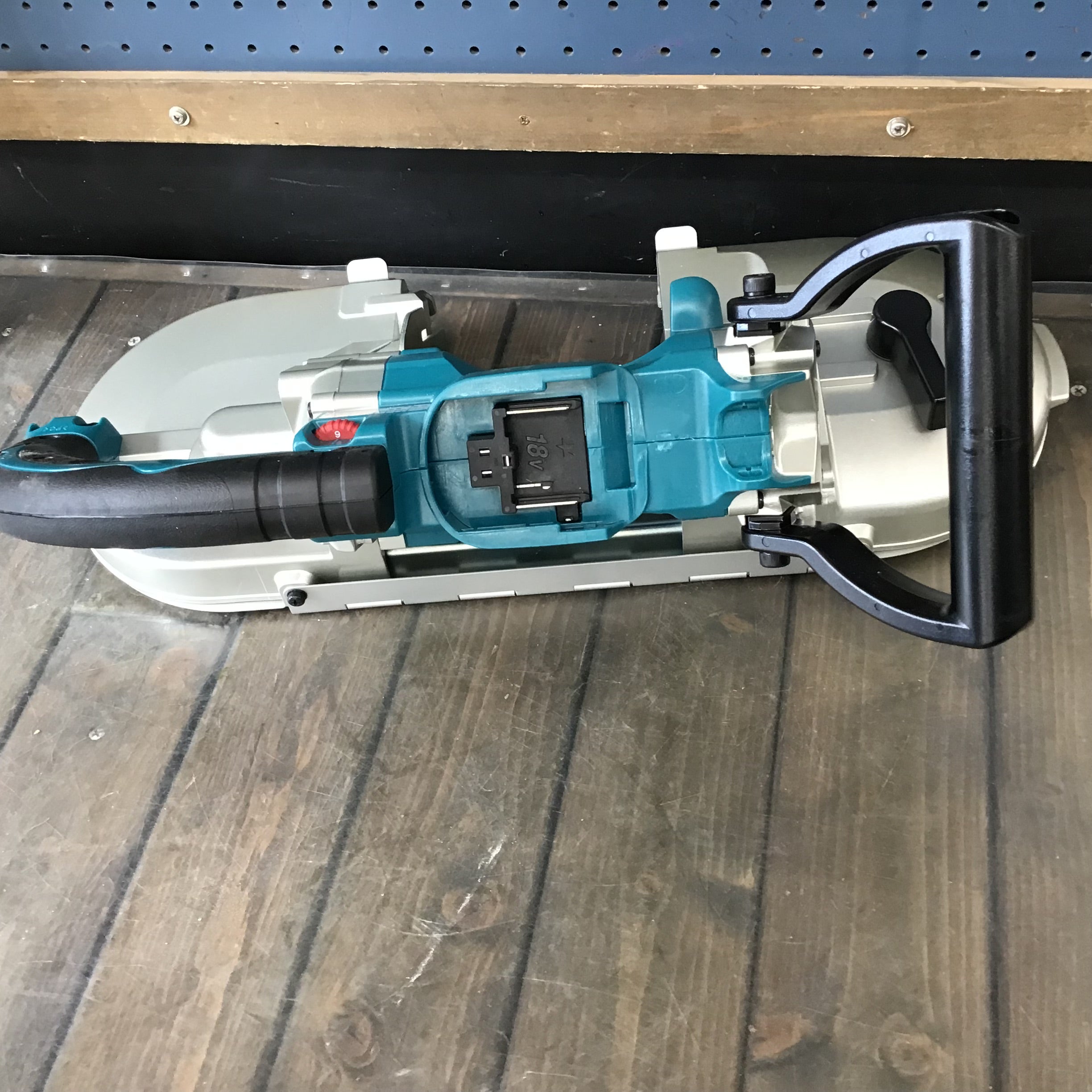 ☆マキタ(makita) コードレスバンドソー PB180DZ【戸田店】 | アクト