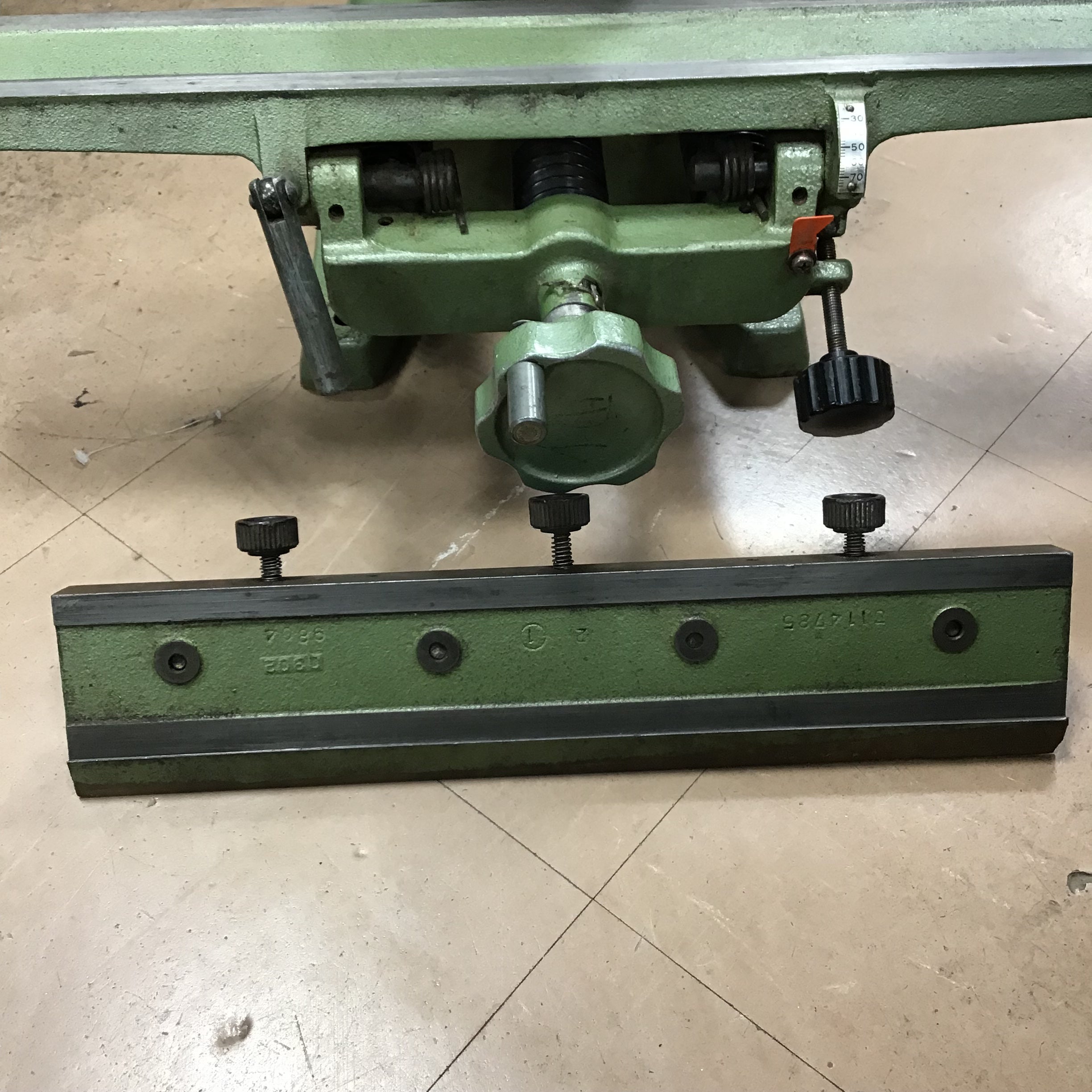 6/18makita マキタ 研磨機 9804 刃物研ぎ機 電動工具 /SL2