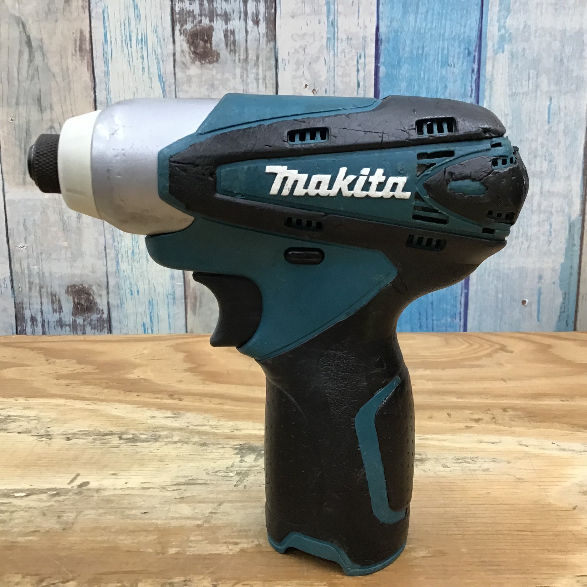 ▽マキタ/makita 10.8V充電式インパクトドライバ TD090DZ 本体のみ