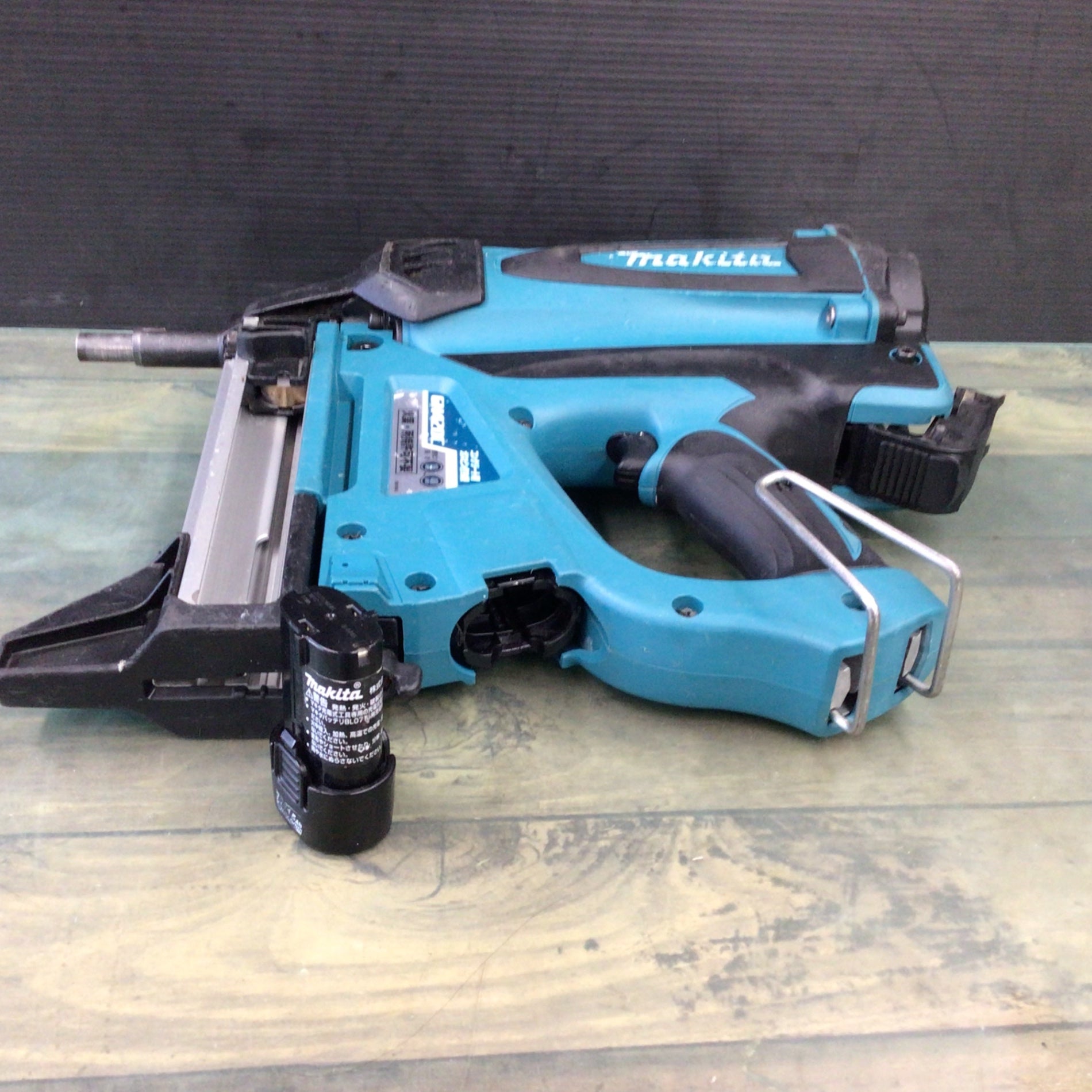 マキタ(makita) コードレスコンクリート用ガスピン打ち機 GN420C