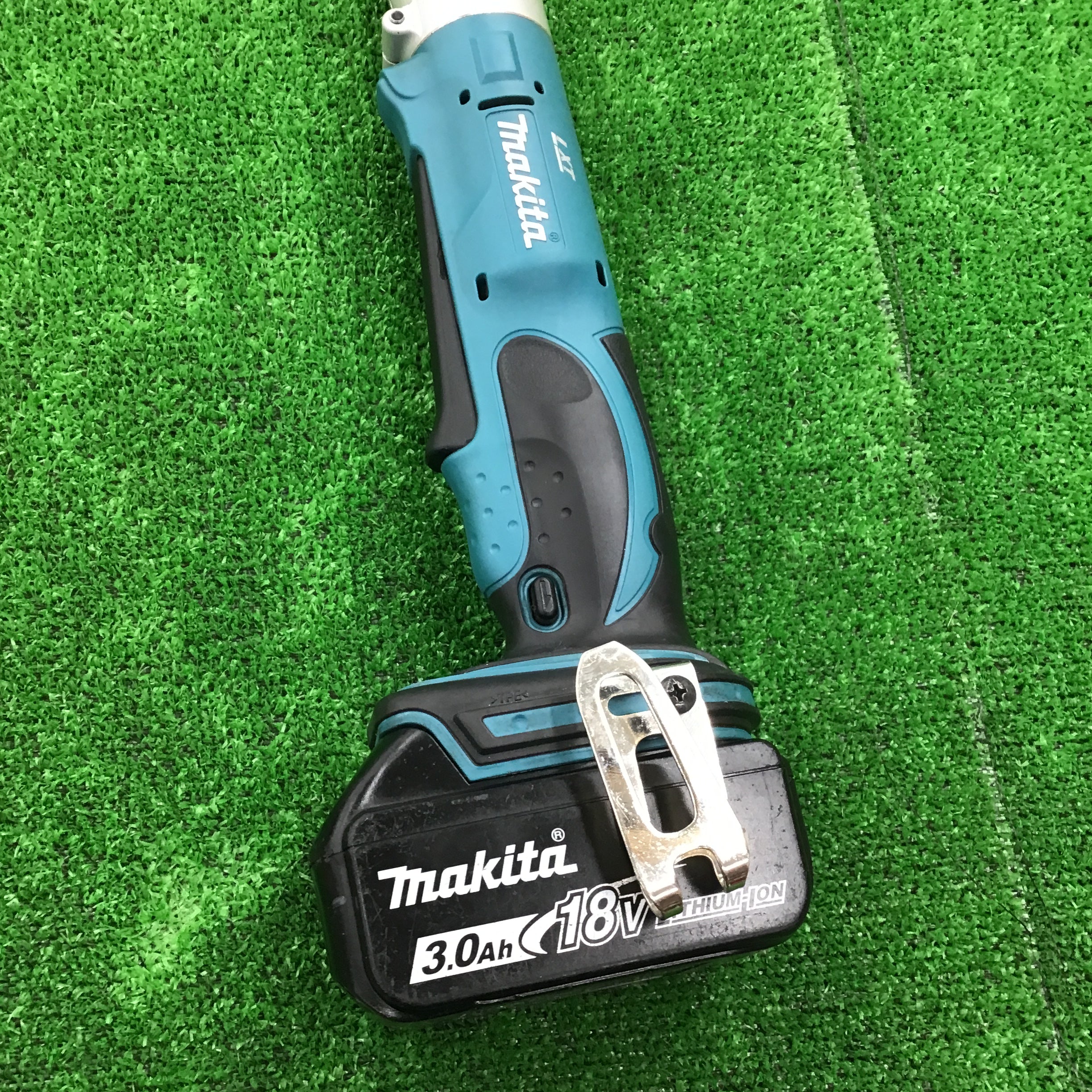 ☆マキタ(makita) 充電式アングルインパクトドライバ 18V TL061DZ