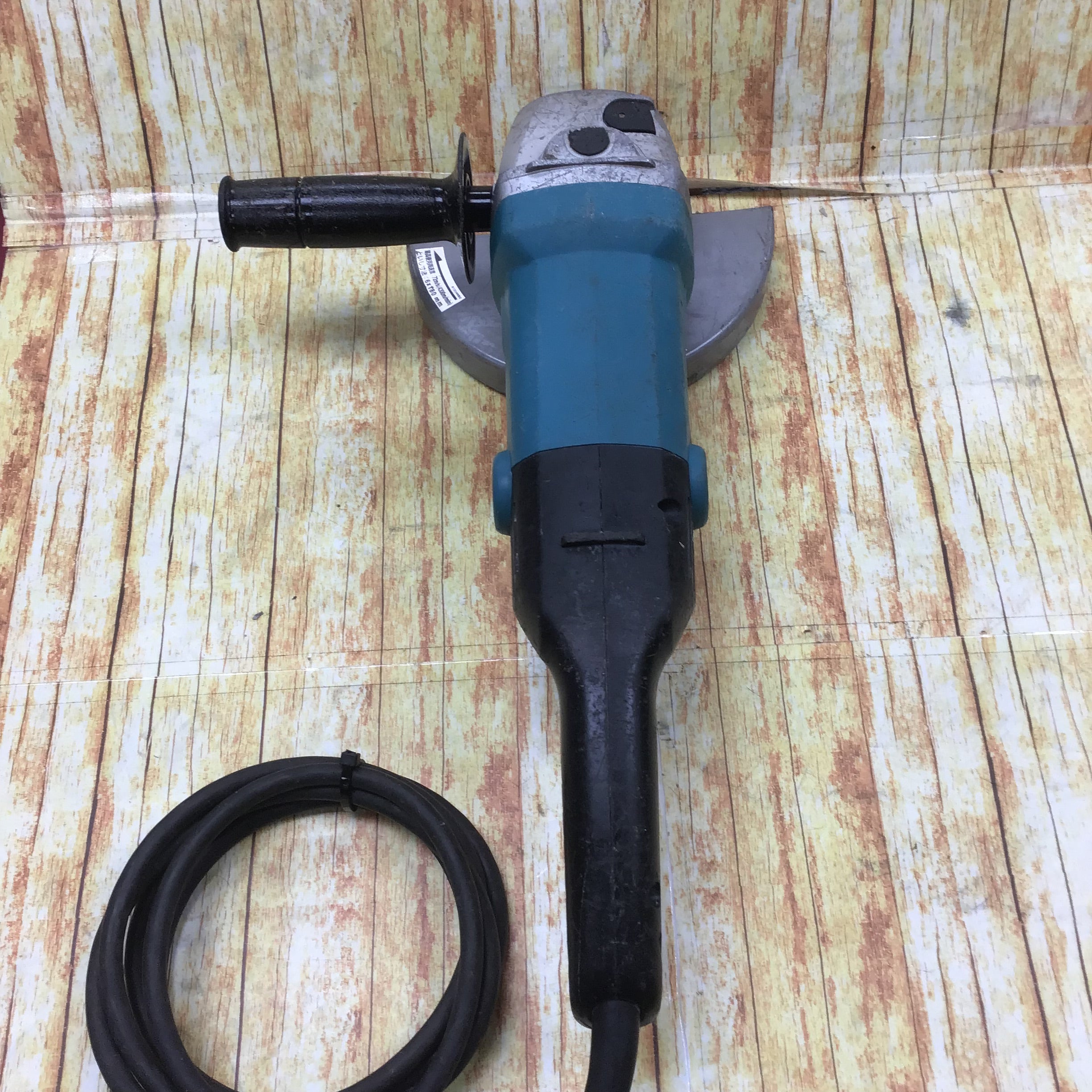 マキタ(makita) 180mm電子ディスクグラインダ GA7011C【川崎店