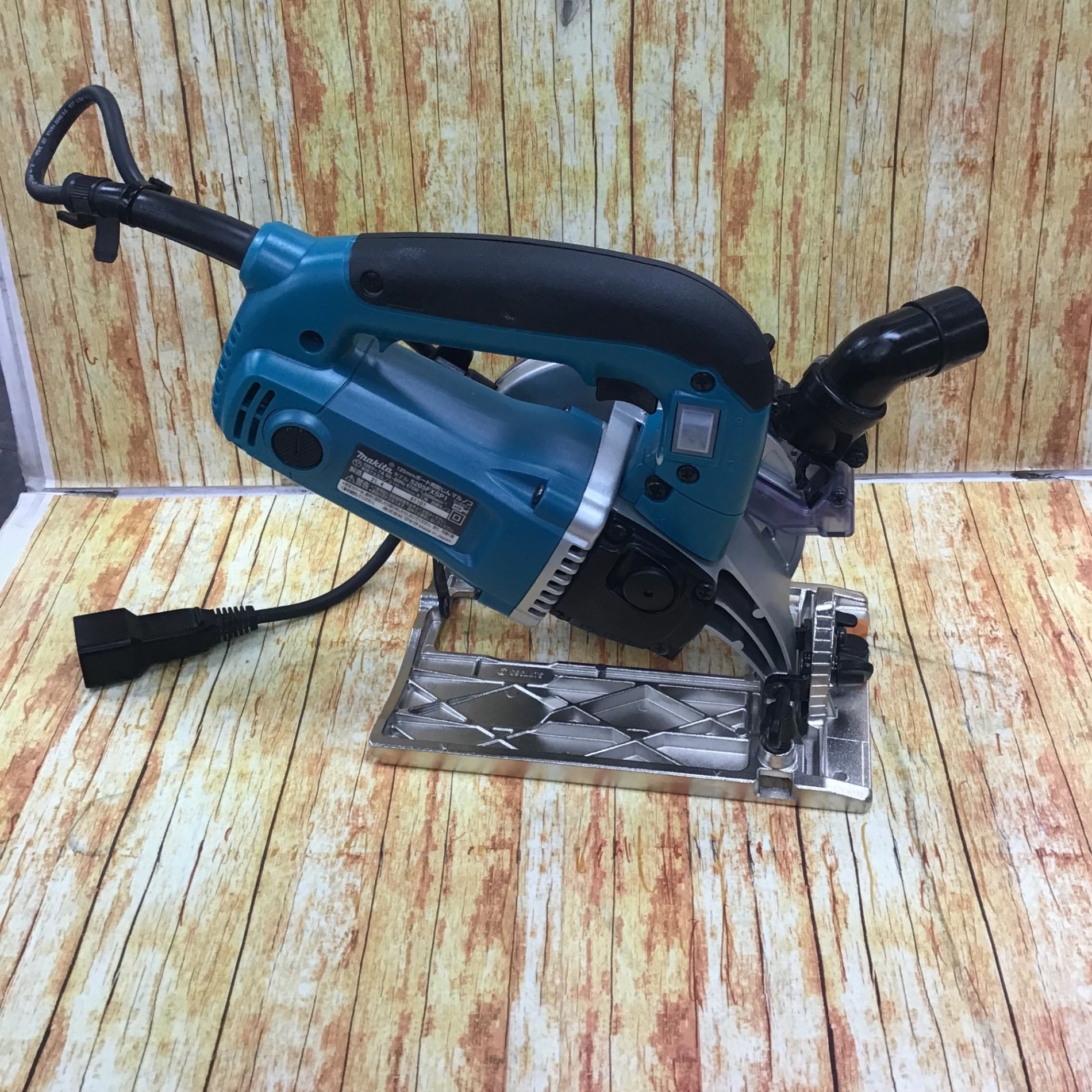 ☆マキタ(makita) 125mmボード用防じん丸のこ 5205FXSP1【川崎店