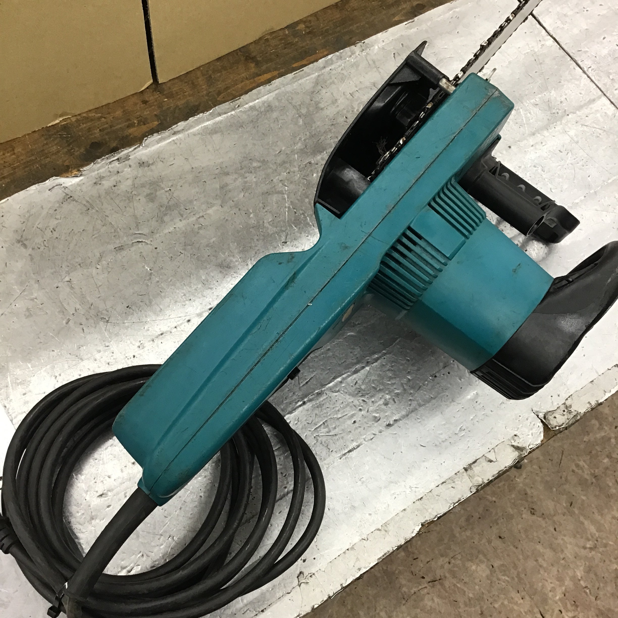 店頭受取り限定】〇マキタ(makita) 電気チェーンソー 350mm MUC351【所沢店】 – アクトツールオンラインショップ