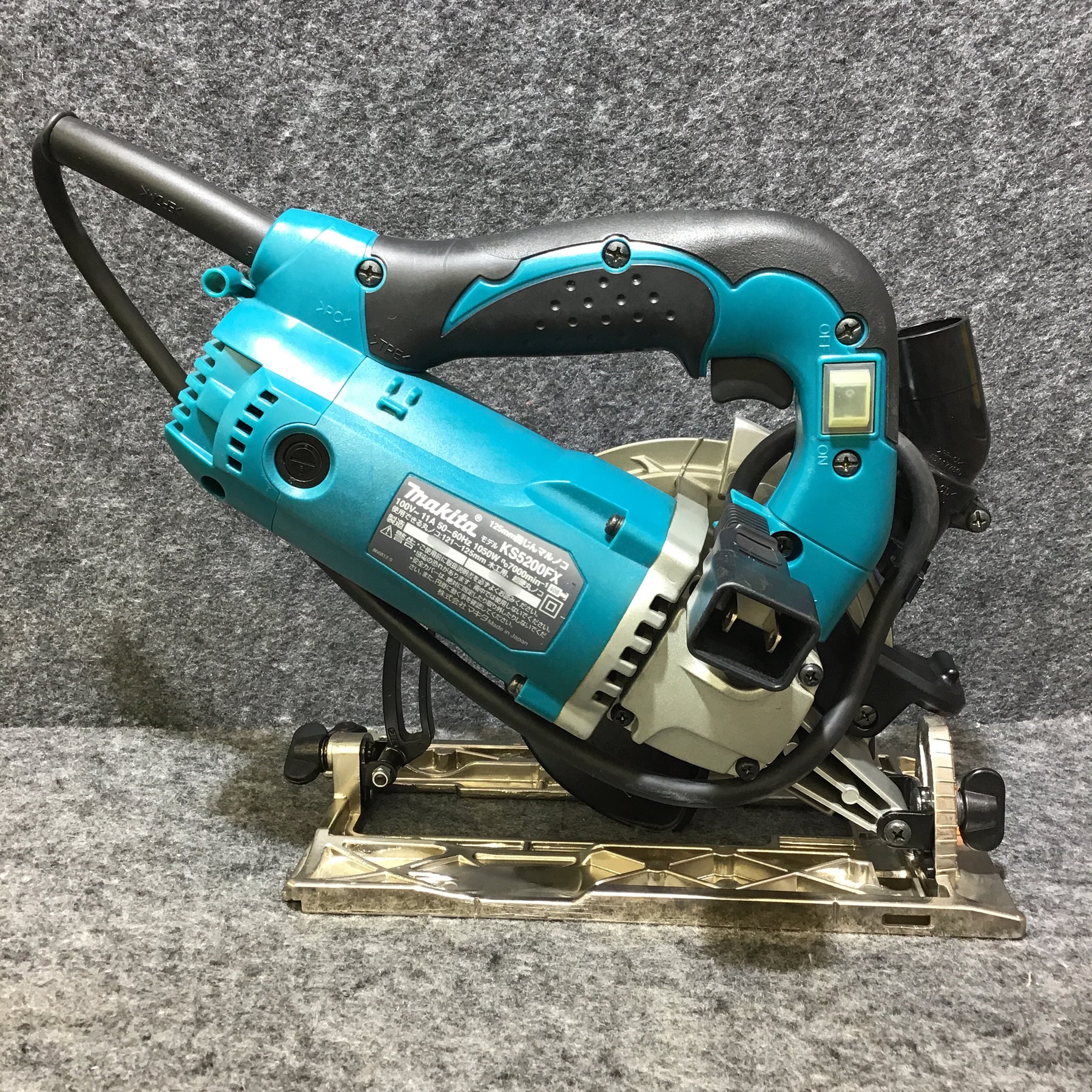 美品中古】 マキタ(makita) 防じん丸のこ KS5200FX 【桶川店