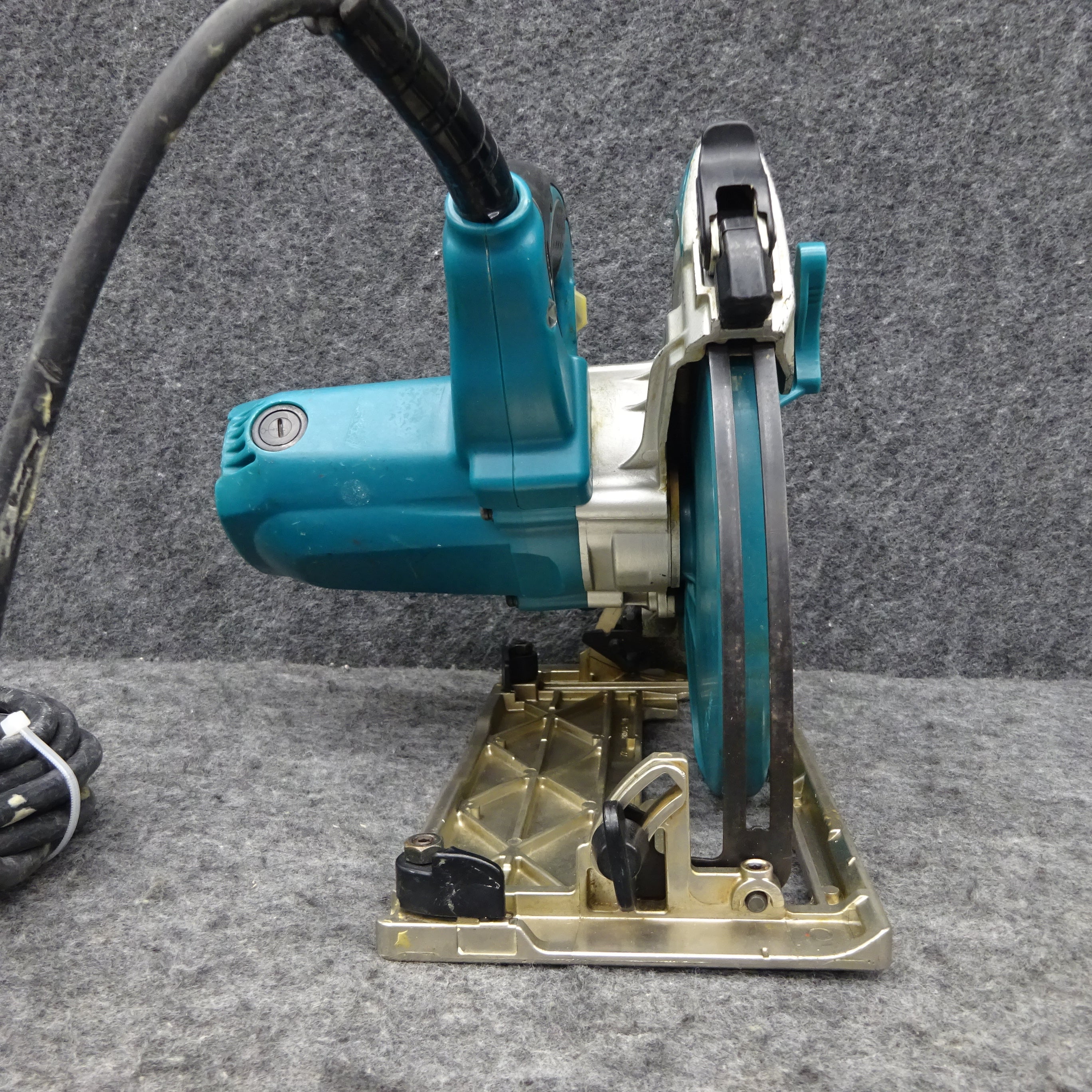 ☆マキタ(makita) 丸のこ 5837BA【桶川店】 – アクトツールオンライン