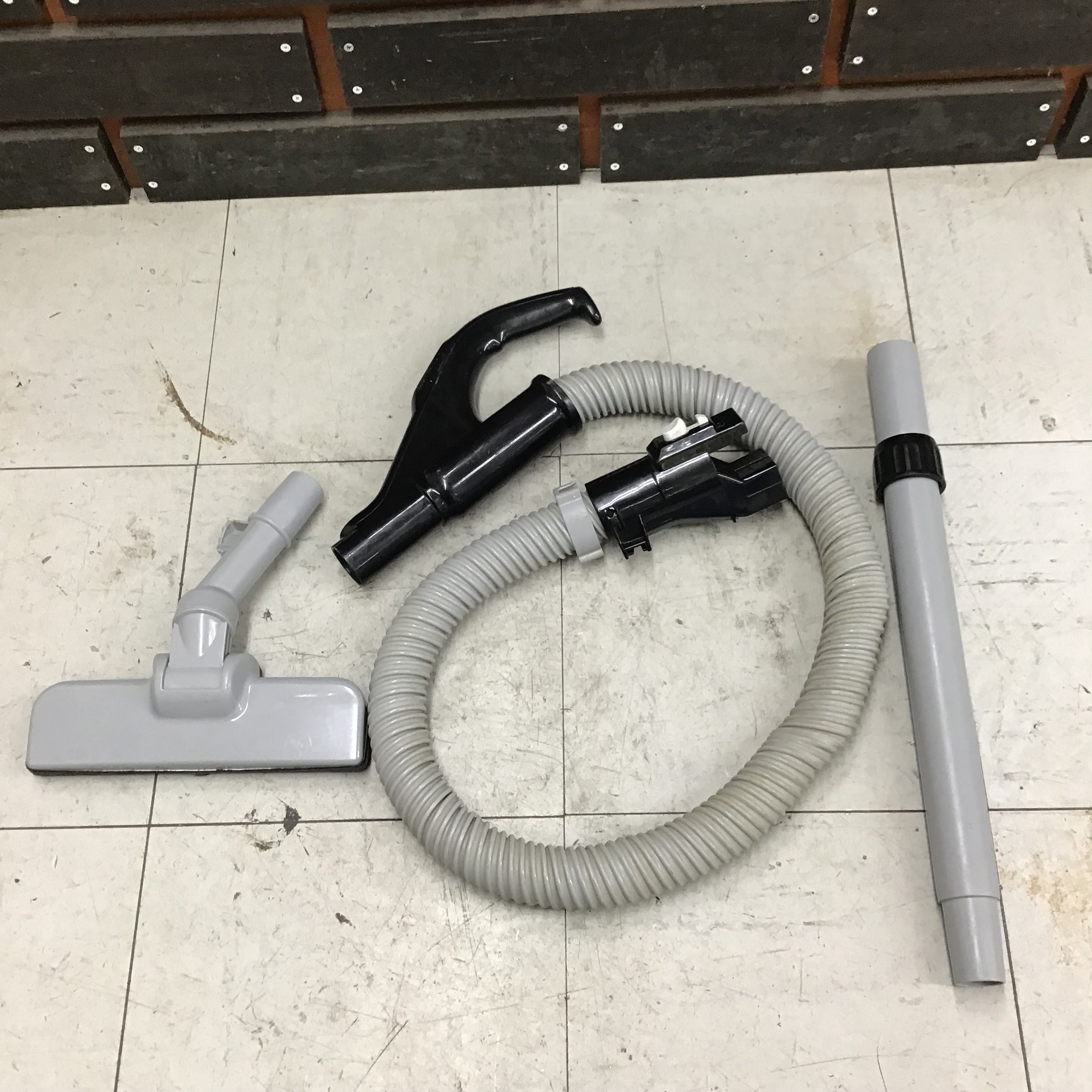 ☆マキタ(makita) コードレスサイクロン掃除機 CL500DZ 【鴻巣店