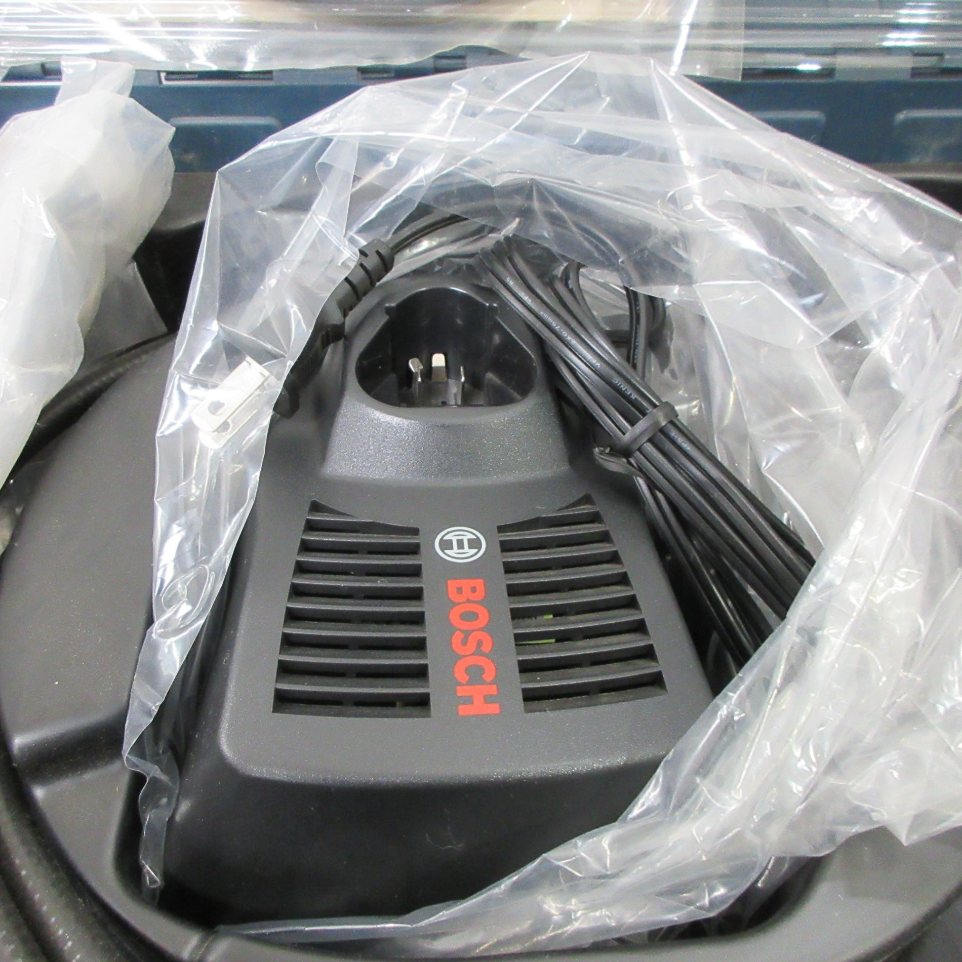 ボッシュ バッテリースコープ GOS10.8V-LI【町田店】 – アクト ボッシュ バッテリースコープ GOS10.8V-LI【町田店】 – アクト