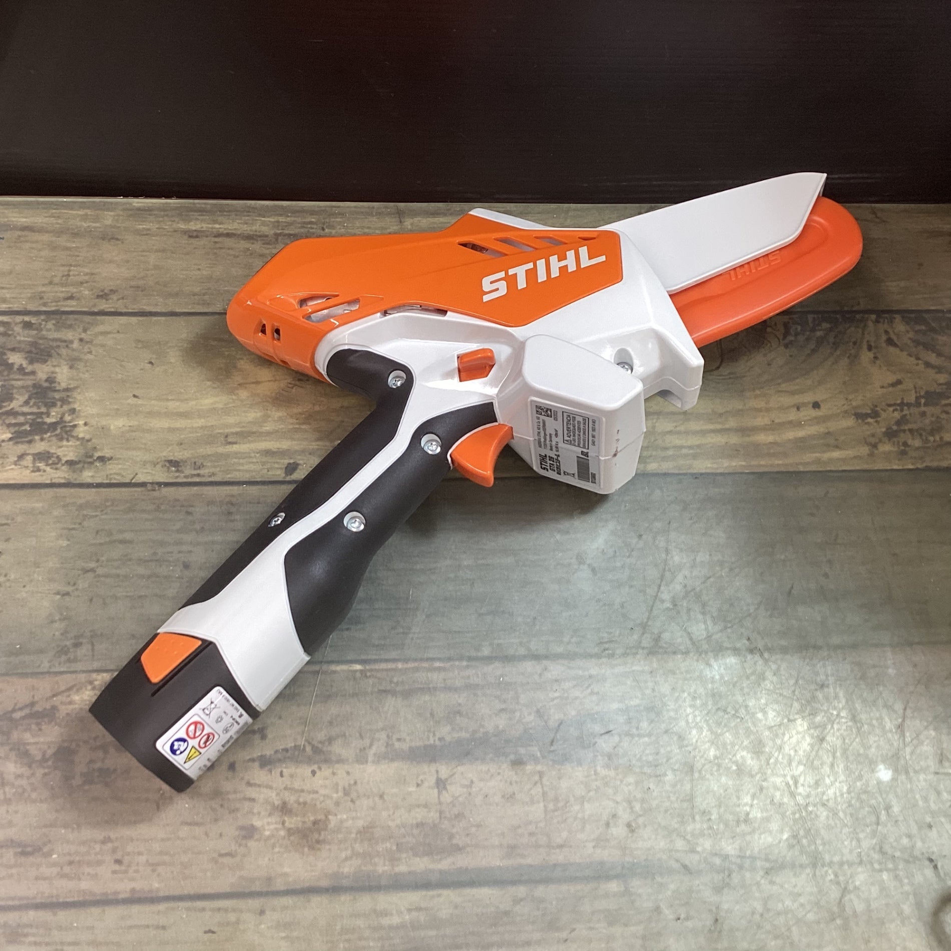 STIHL/スチール バッテリーガーデンカッター チェーンソー GTA26【東大