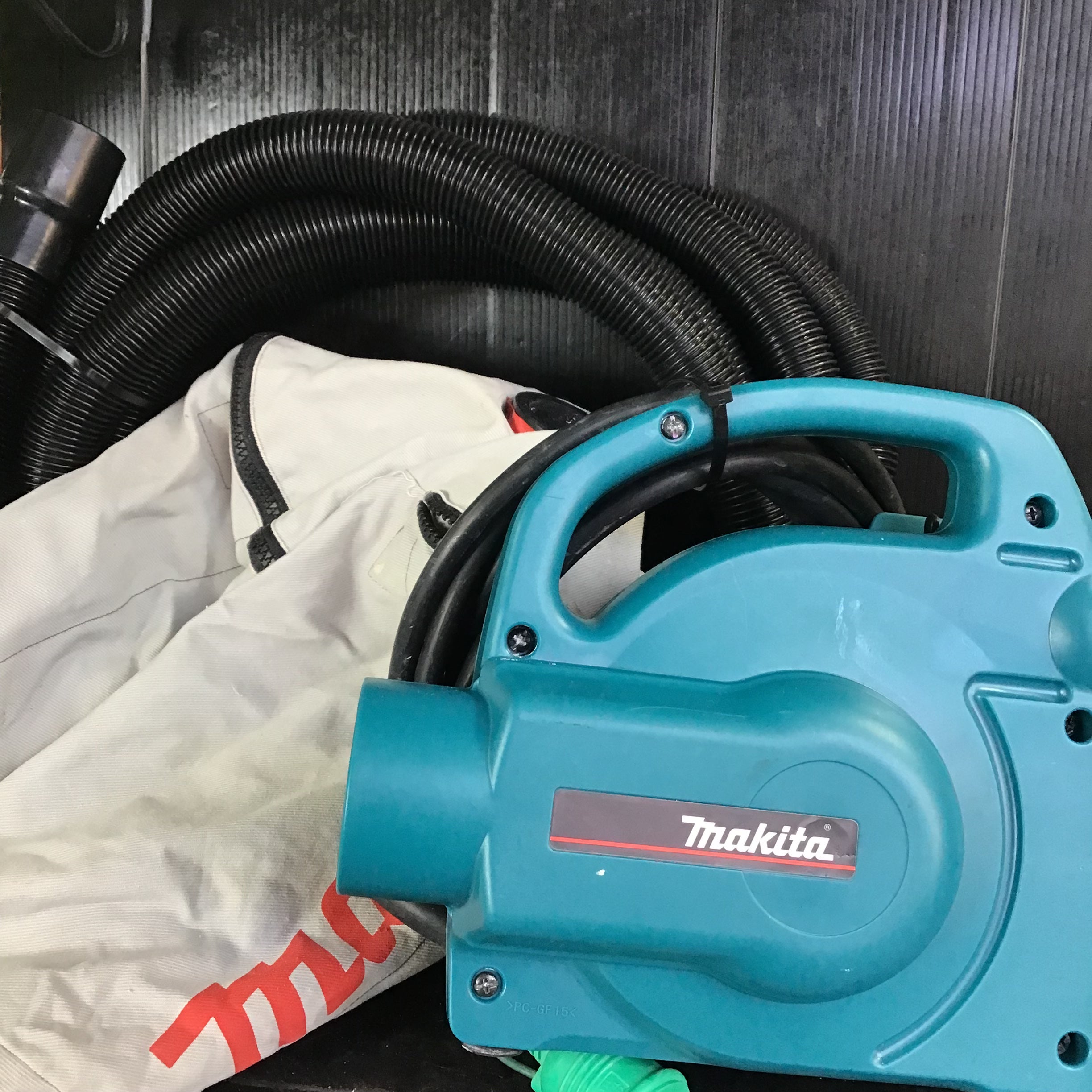 集じん機 マキタ(makita) | アクトツールオンラインショップ