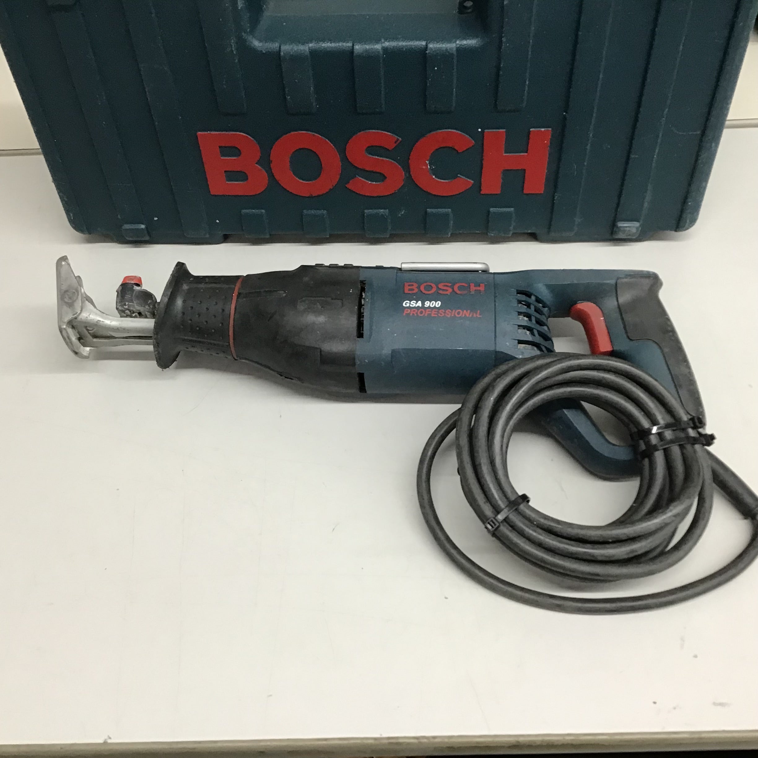 〇ボッシュ(BOSCH) セーバーソー GSA900【戸田店】