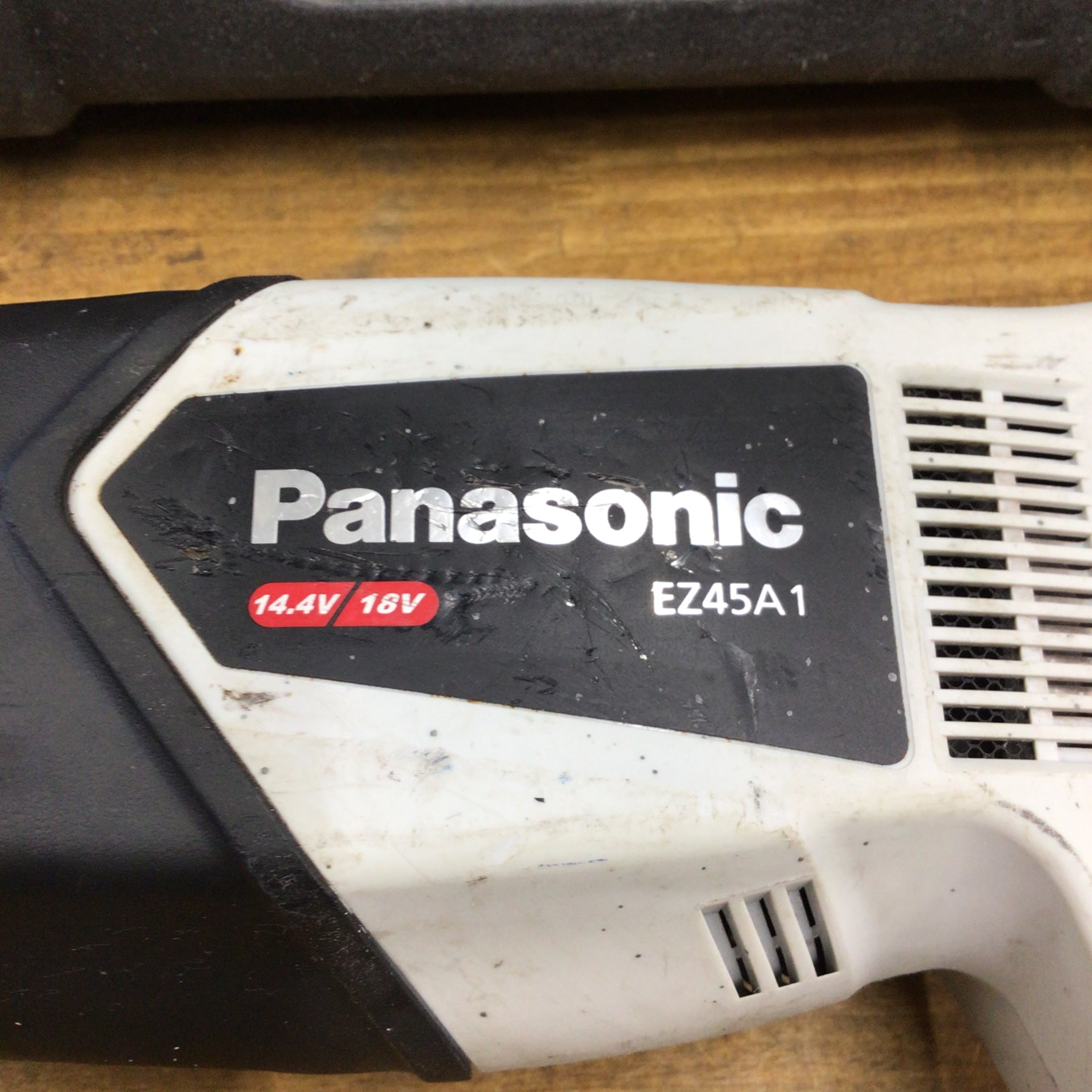 〇パナソニック(Panasonic) コードレスレシプロソー EZ45A1LS2G-H