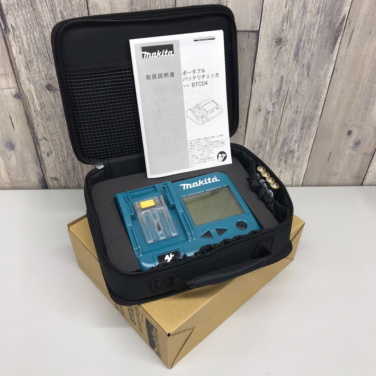 Makita バッテリーチェッカー BTC04 - バッテリー/充電器