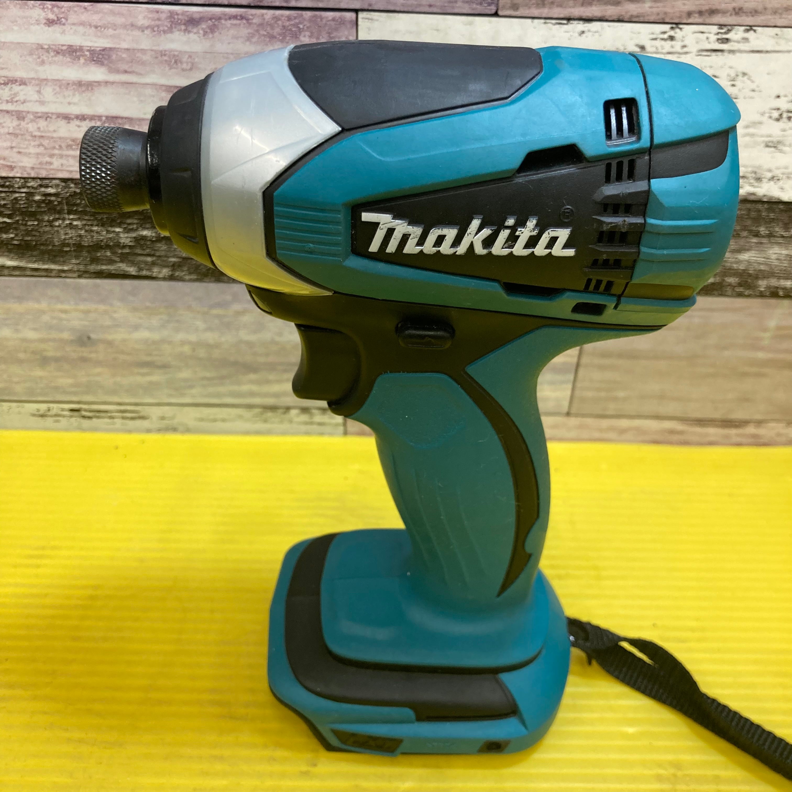 〇マキタ(makita) コードレスインパクトドライバー TD134DSHX【八潮店