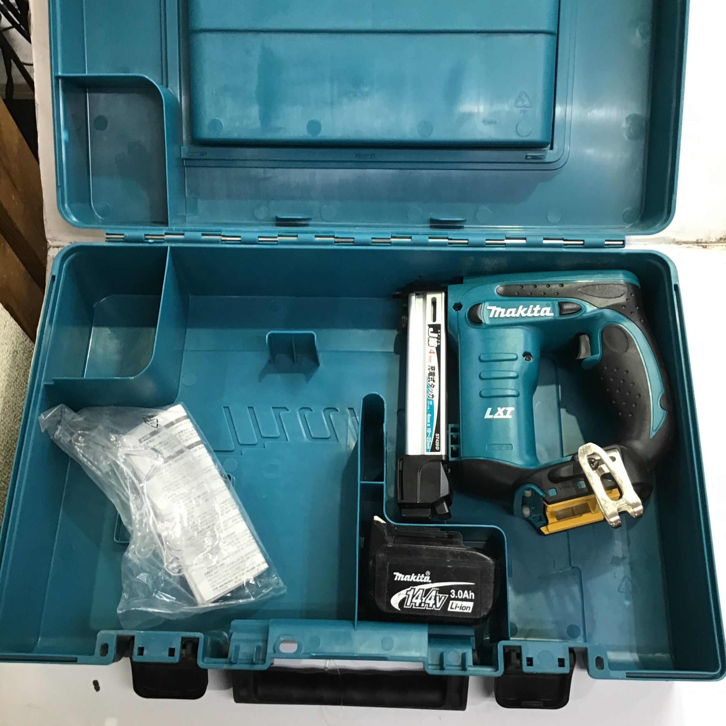 ☆マキタ(makita) コードレスタッカ ST420DZK【町田店】 | アクト