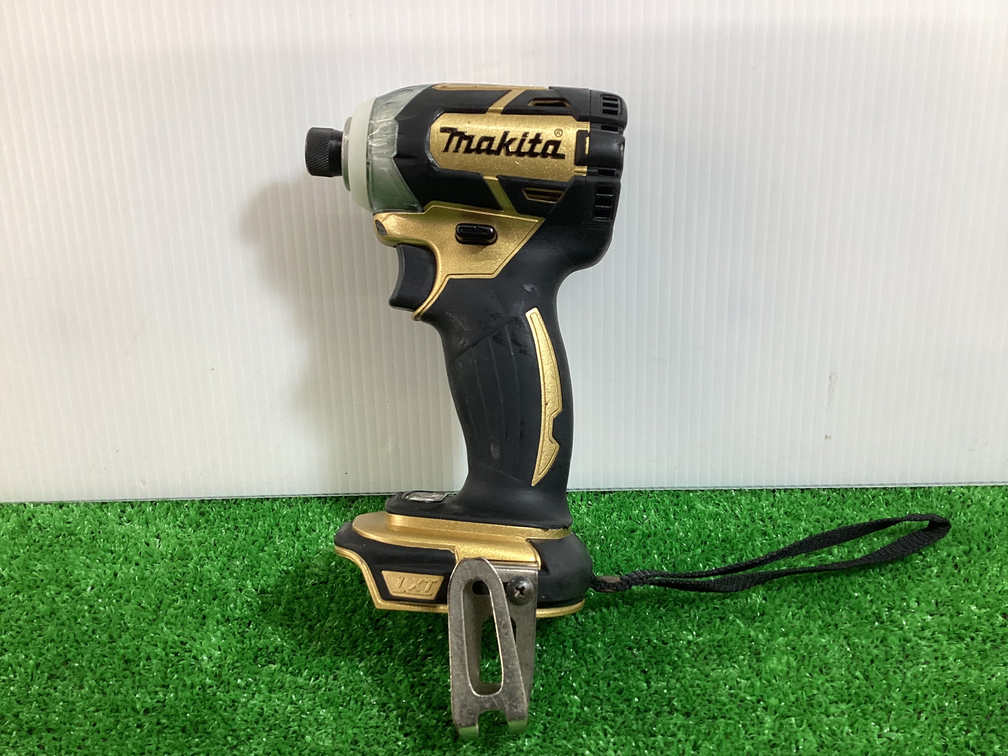 メリット★MAKITA マキタ インパクトドライバー TD148DSP1 18V 5.0Ah ゴールド 限定 中古 1円スタート★ 本体